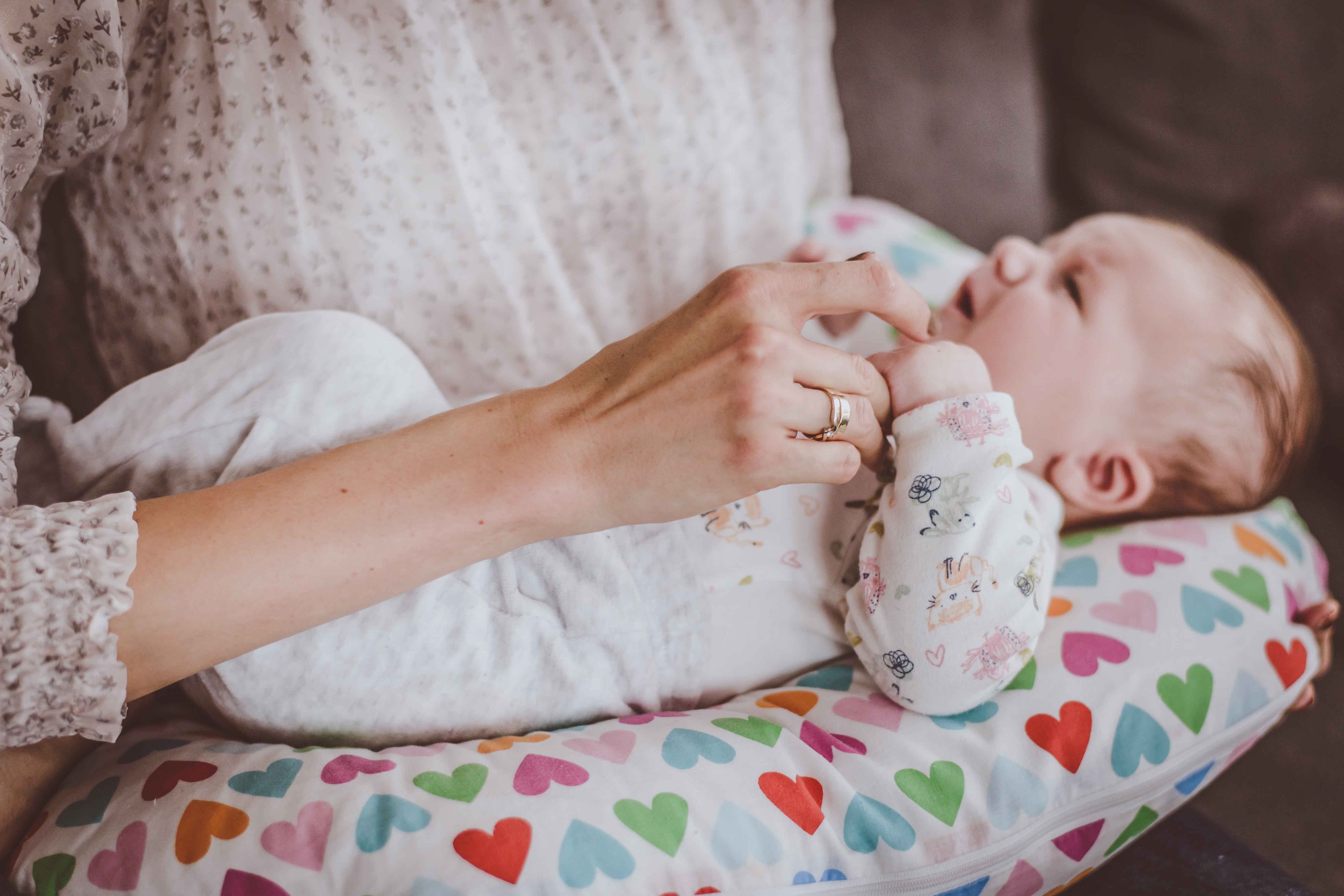 sesja-rodzinna-dzieck-newborn-wroclaw-okonasznurku (20)