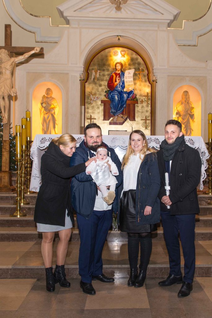 Chrzest-swiety-rotunda-kosciol-franciszka-z-asyzu-wroclaw (49)
