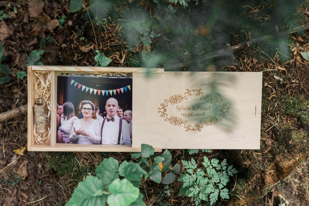 drewniane-pudelko-zdjecia-slubne-pendrive-patyk-las-wood-forest (3)